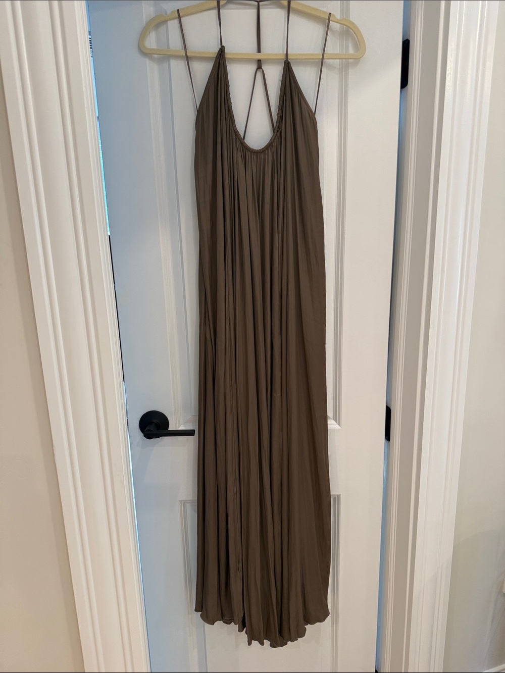 Flowy Zara maxi dress